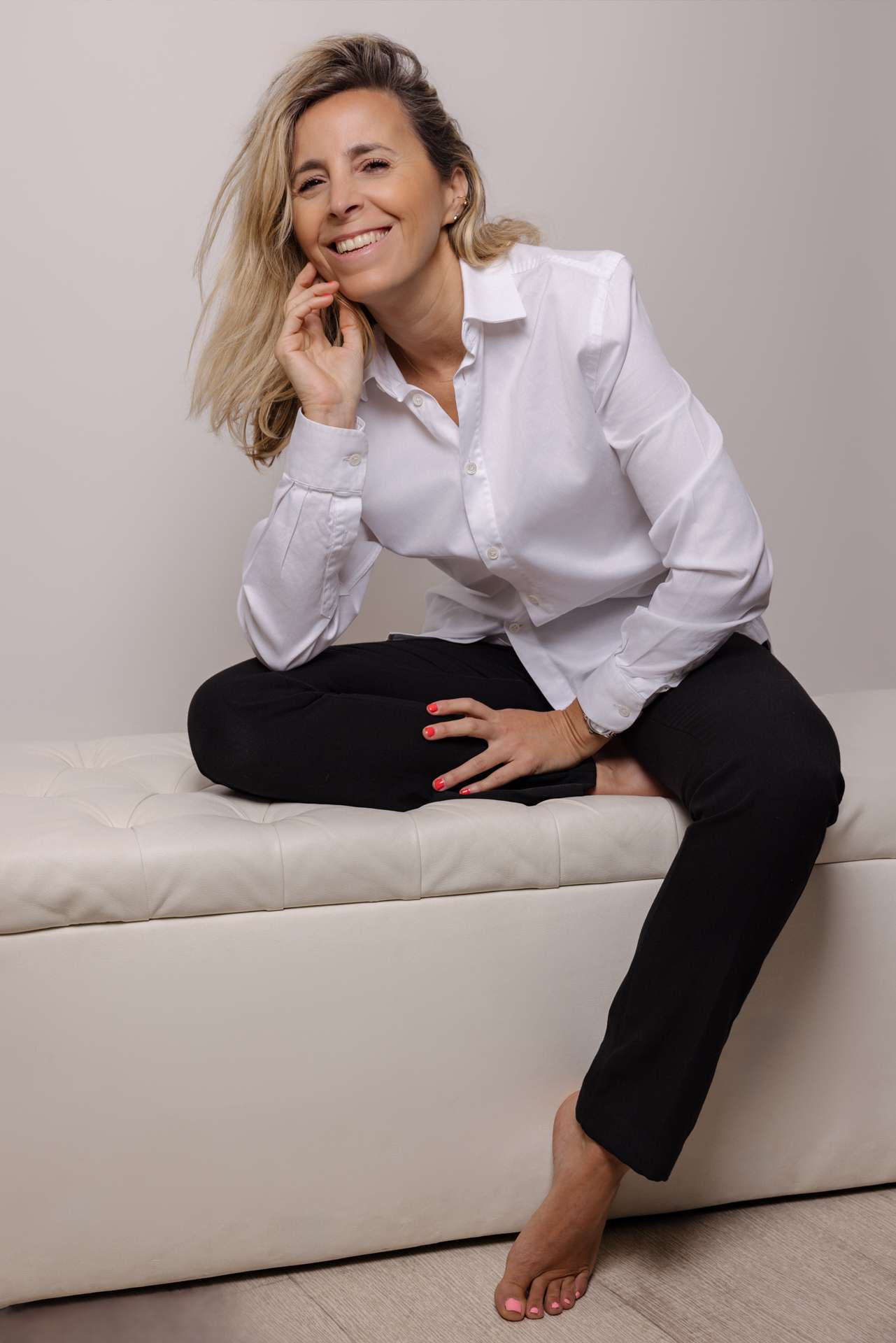 Photo d'un mannequin senior pourun book au studio à Paris par Antoine Ravet