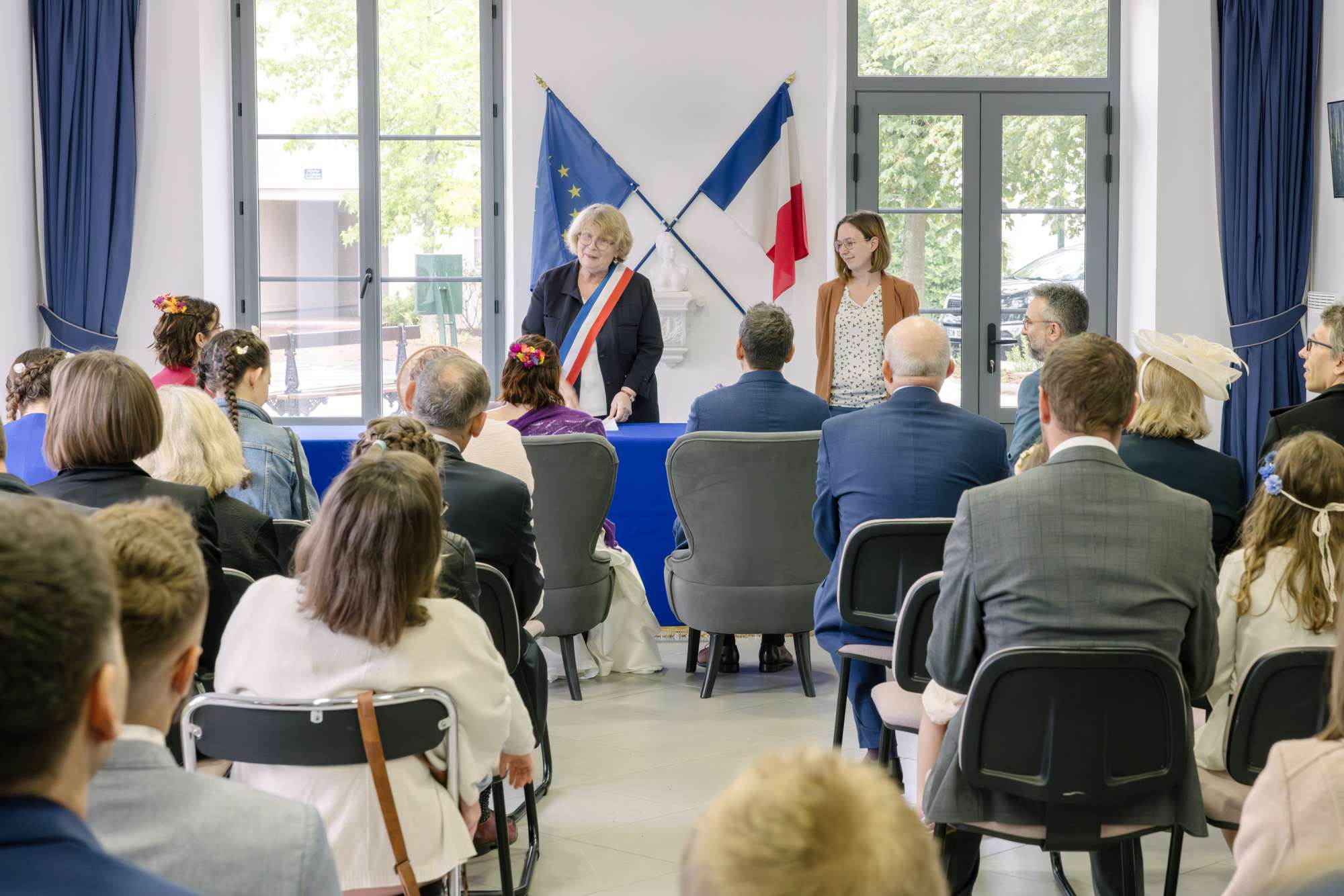 Le maire a mis sa ceinture tricolore, les portes sont ouvertes, c'est le moment solennel où il faut répondre par oui.